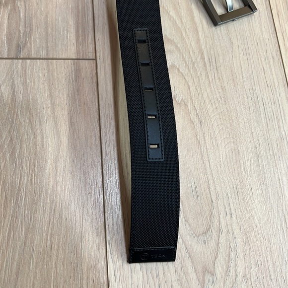 NWOT T-Tech by Tumi Black Belt - Picture 5 of 6